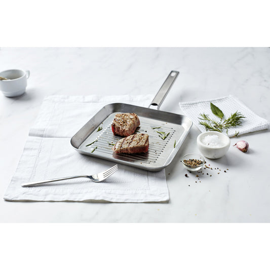 Demeyere Specialties 3 grillpan 24 x 24 cm met gegrilde steak