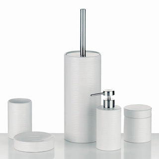 Kela Groove Zeepschaal – Wit Keramiek, Ø 11,5 cm – detail / seriecontext; overige accessoires niet inbegrepen