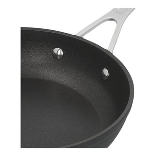 Demeyere Alu Industry 3 Duraslide 20 cm – detail antiaanbaklaag en RVS klinknagels