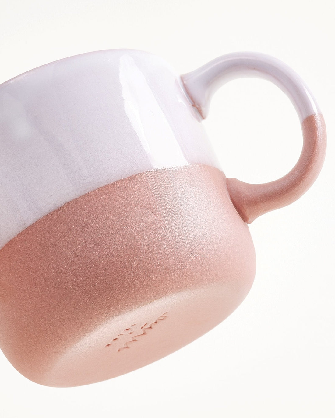 Motel a Miio Seda mok small - roze en wit – detail en presentatie