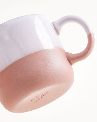 Motel a Miio Seda mok small - roze en wit – detail en presentatie