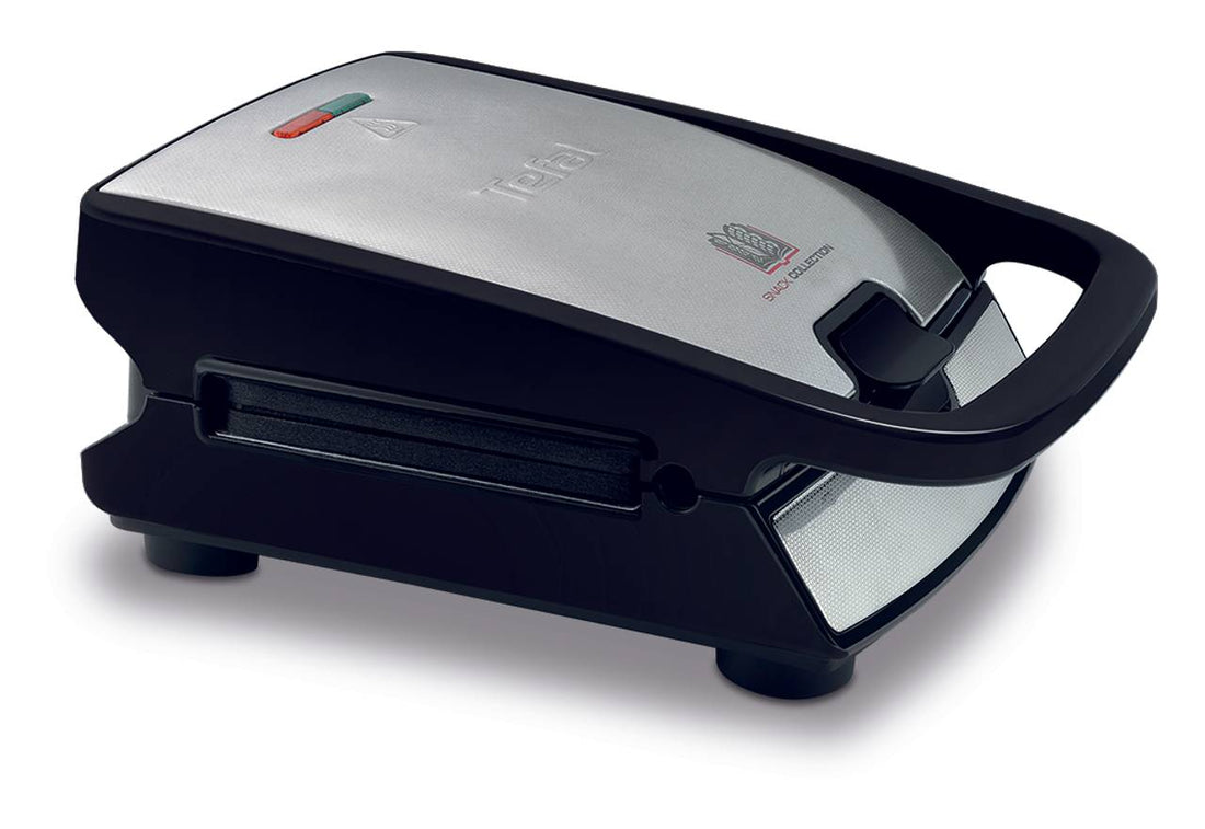 Tefal Snack Collection SW857D contactgrill schuin van opzij, met deksel en handgreep in beeld