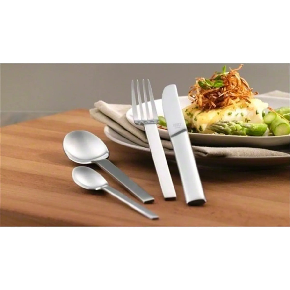 ZWILLING Minimale bestek bij een gedekte tafel